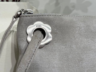 Daisy Daze Large Wristlet - barndoorboutiquetn