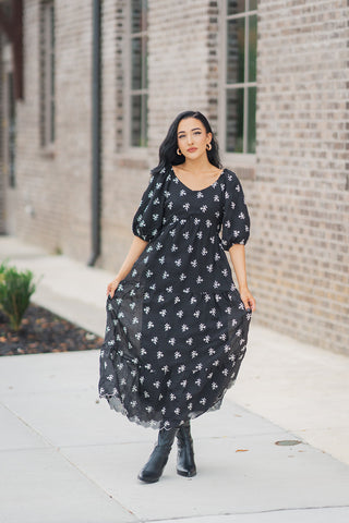 Augustine Floral Midi Dress - barndoorboutiquetn