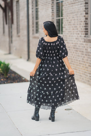 Augustine Floral Midi Dress - barndoorboutiquetn