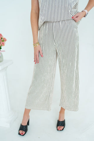 Fine Print Cropped Pants - barndoorboutiquetn