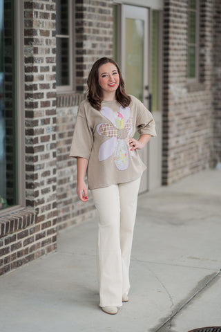 Ragdoll Flower Tee - barndoorboutiquetn