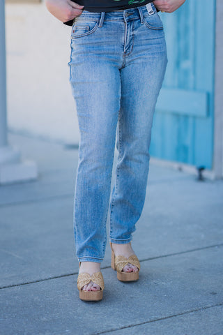 Judy Blue Vintage Slim Fit Jeans - barndoorboutiquetn