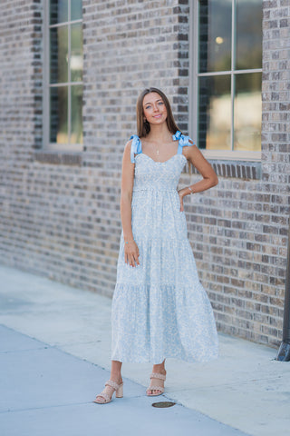 Periwinkle Floral Maxi Dress - barndoorboutiquetn