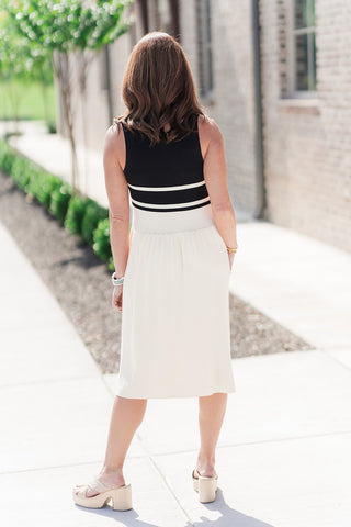Borderline Knit Midi Dress - barndoorboutiquetn