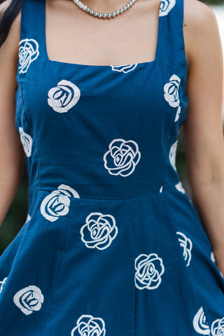 Indigo Bloom Midi Dress - barndoorboutiquetn