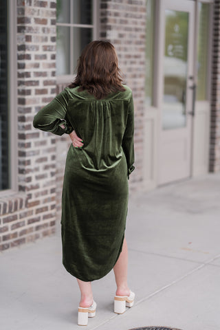 Verdant Velvet Midi Dress - barndoorboutiquetn