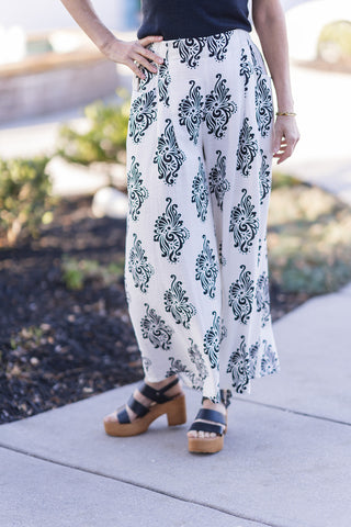 Monochromatic Muse Pants - barndoorboutiquetn