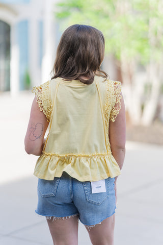 Lemonade Lace Tank - barndoorboutiquetn