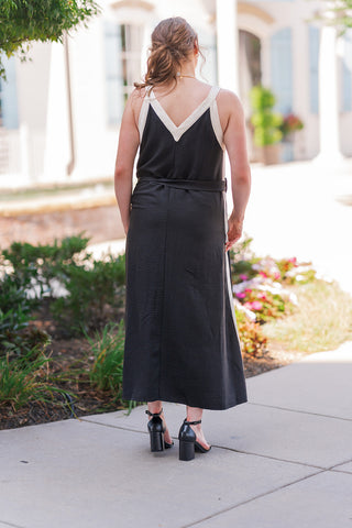 Runway Midi Dress - barndoorboutiquetn