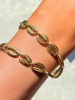 Puka Shell Bracelet - barndoorboutiquetn