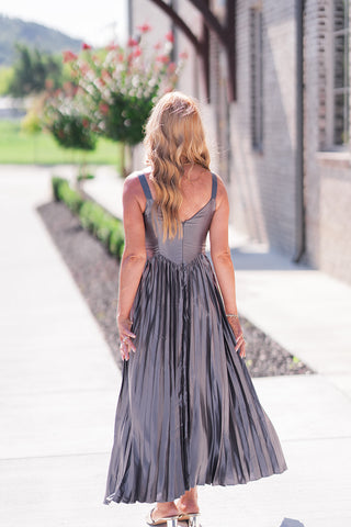 Luna Metallic Midi Dress - barndoorboutiquetn