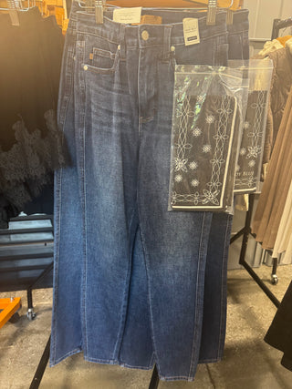 Sienna Skinny Jeans with Bandana Loop - barndoorboutiquetn